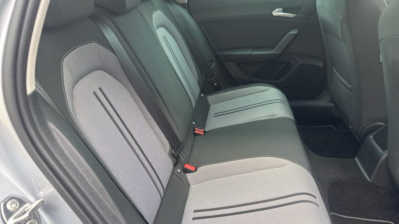 SEAT Leon 1.5 TSI EVO SE Dynamic 5dr Petrol Hatchback